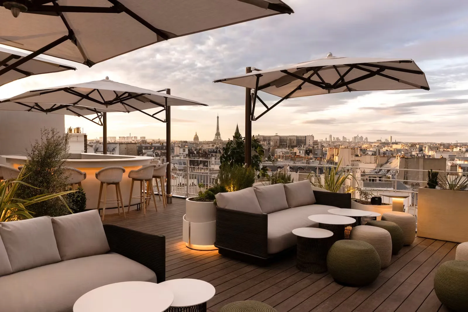 These Rooftop Bars In Paris Need To Be On Your Itinerary