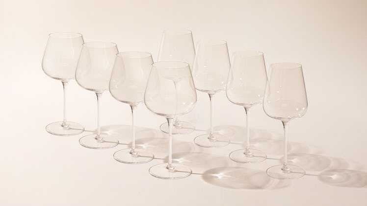 The Mixed Glassware Set (4 Red, 4 White)