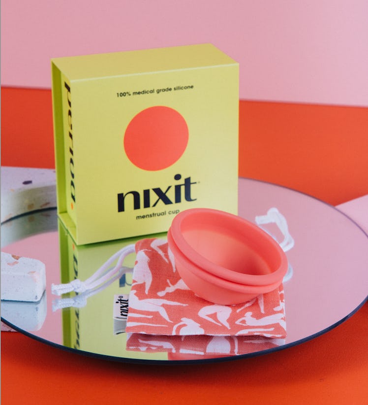 nixit menstrual cup with fabric case