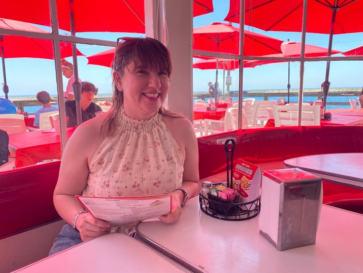 I got a sundae at the diner on the pier in Newport Beach, like the cast of 'The O.C.'