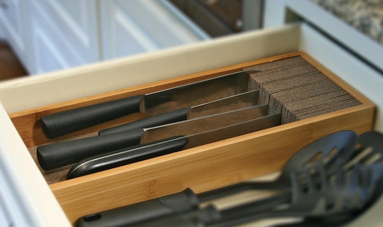Knifedock In-drawer Kitchen Knife Storage
