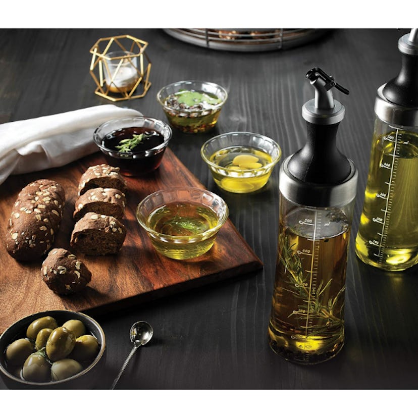 FineDine Glass Oil and Vinegar Dispenser (Set of 2)