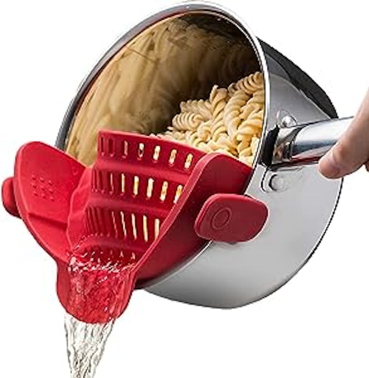 Kitchen Gizmo Snap N Strain Strainer