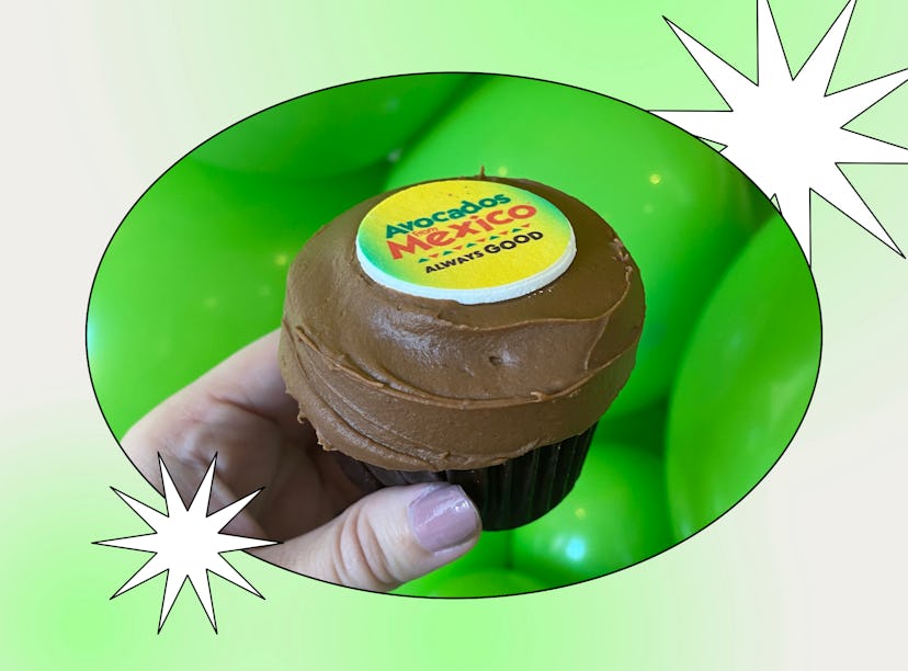 I tried Sprinkles' Avocados From Mexico chocolate banana nut cupcake, available starting July 31. 