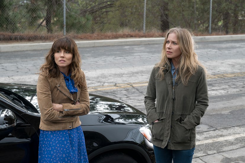 Christina Applegate and Linda Cardellini in 'Dead to Me.'