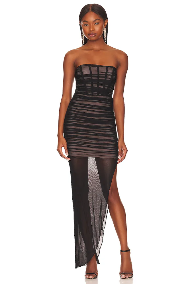 how to keep tube dress from falling 4 Ways to Keep a Strapless Dress Up