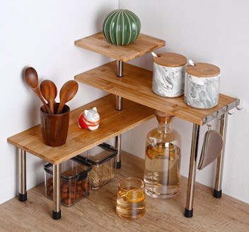 HYNAWIN 3-Tier Corner Shelf