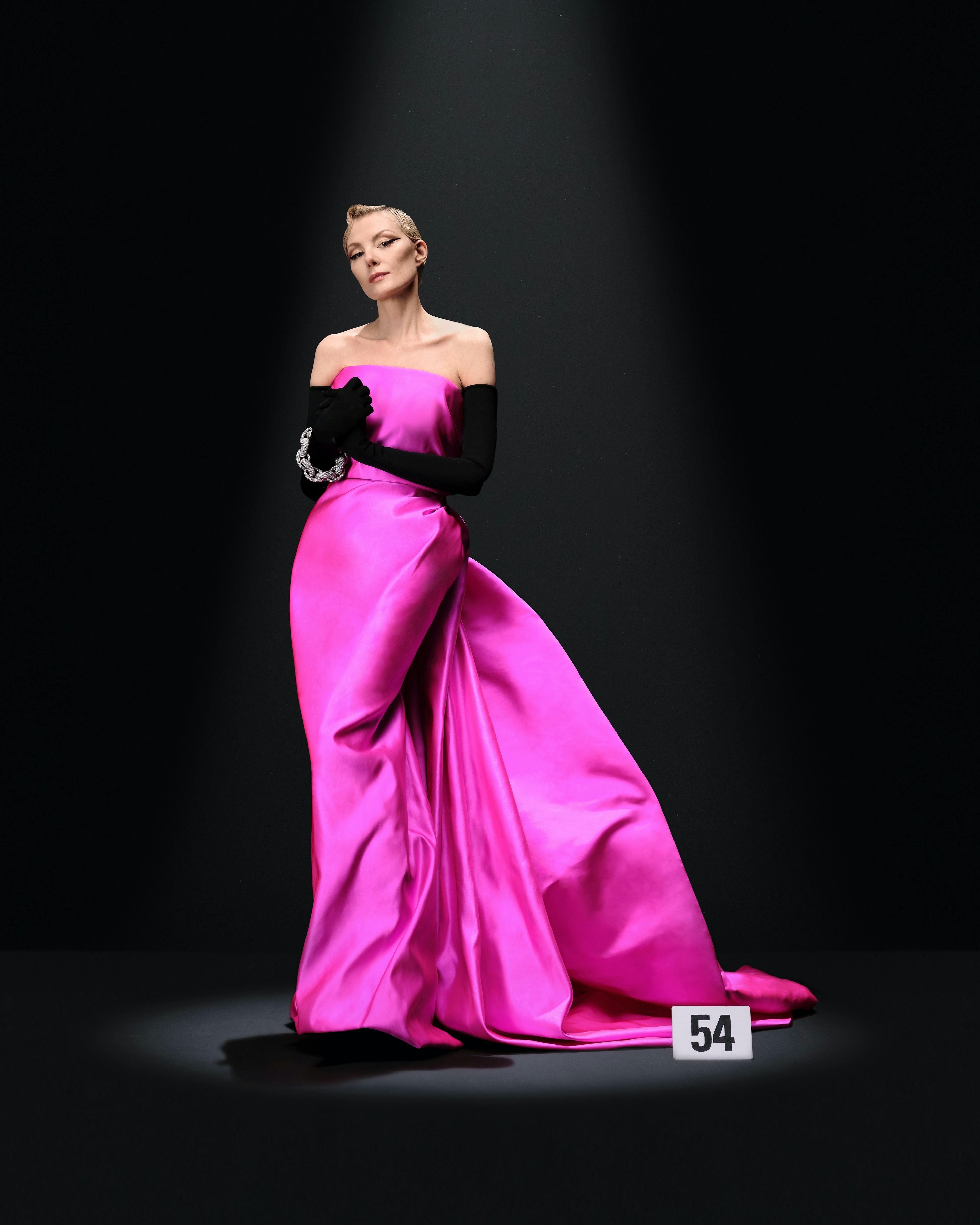 Balenciaga Makes Its Haute Couture Comeback for Fall 2023