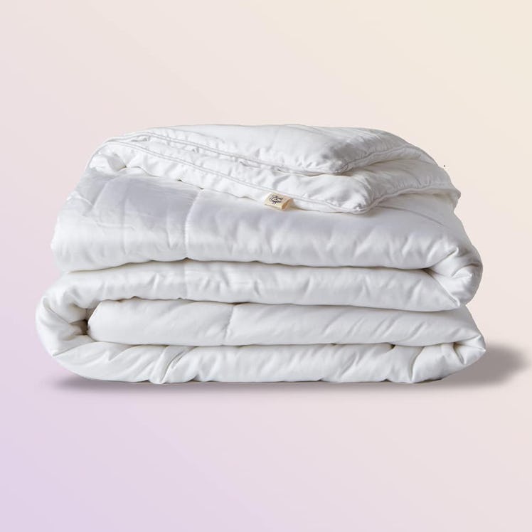 Sheets & Giggles All-Season Eucalyptus Comforter