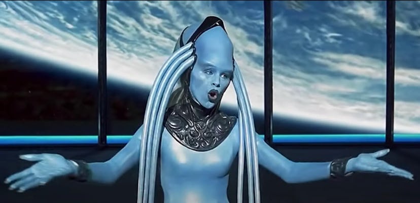 Intergalactic opera star Diva Plavalaguna in ‘The Fifth Element.'