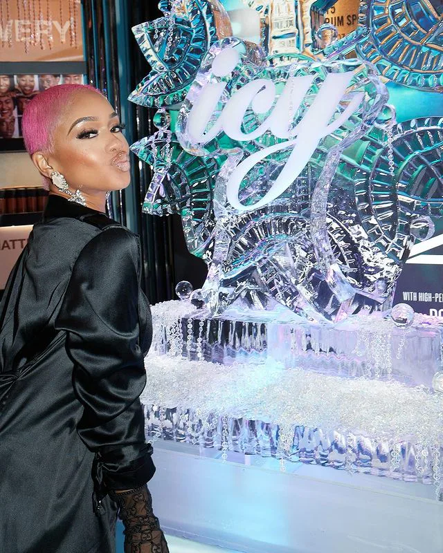 These Celebrity Buzzcuts Instantly Went Down In Red Carpet History