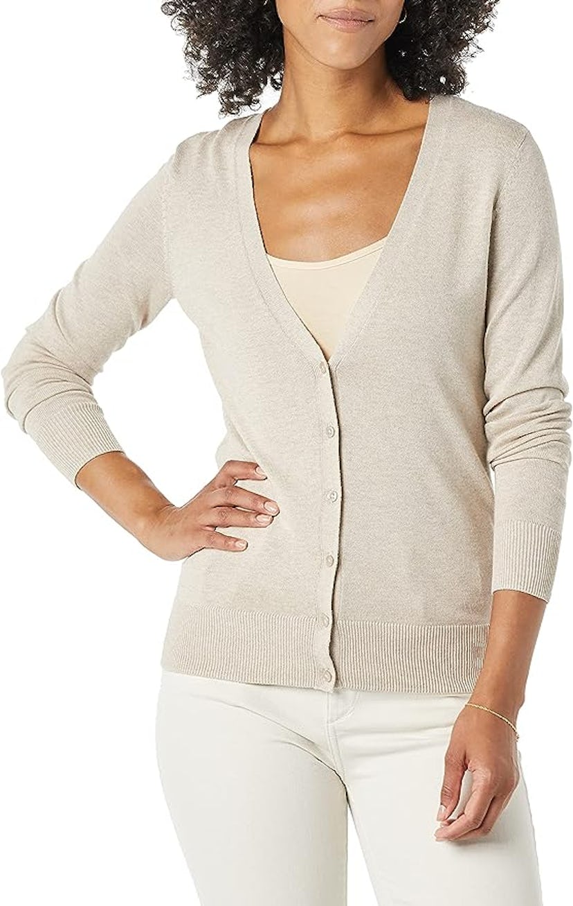 Amazon Essentials Lightweight Vee Cardigan Sweater