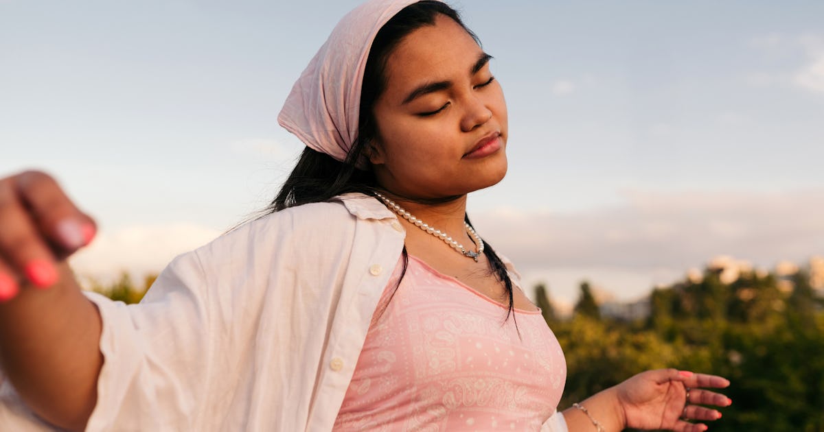 Can You Manifest Better Mental Health? Therapists Weigh In Can You Manifest Better Mental Health? Therapists Weigh In