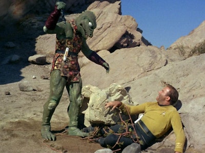 Kirk fights the Gorn