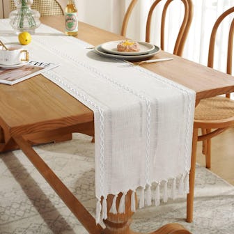 Chassic Linen Table Runner