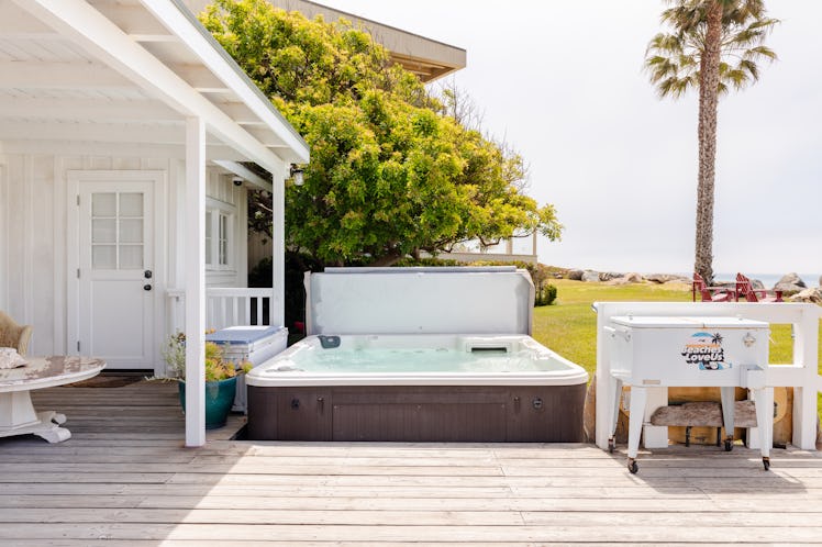 Mila Kunis and Ashton Kutcher's free Airbnb has a hot tub on the patio. 