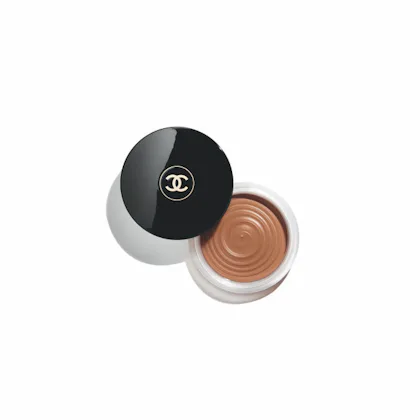 Creme autobronzeador Chanel Les Beiges Healthy Glow na cor Soleil Tan Medium Bronze.