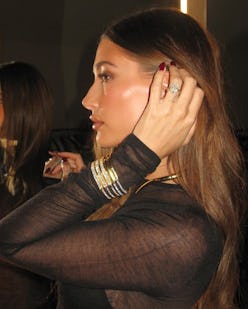 Hailey Bieber dark red nails for fall 2023