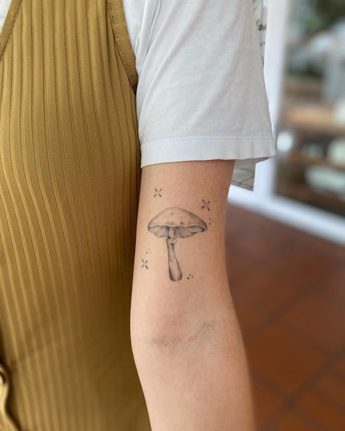 '70s-chic mushroom tattoo ideas.