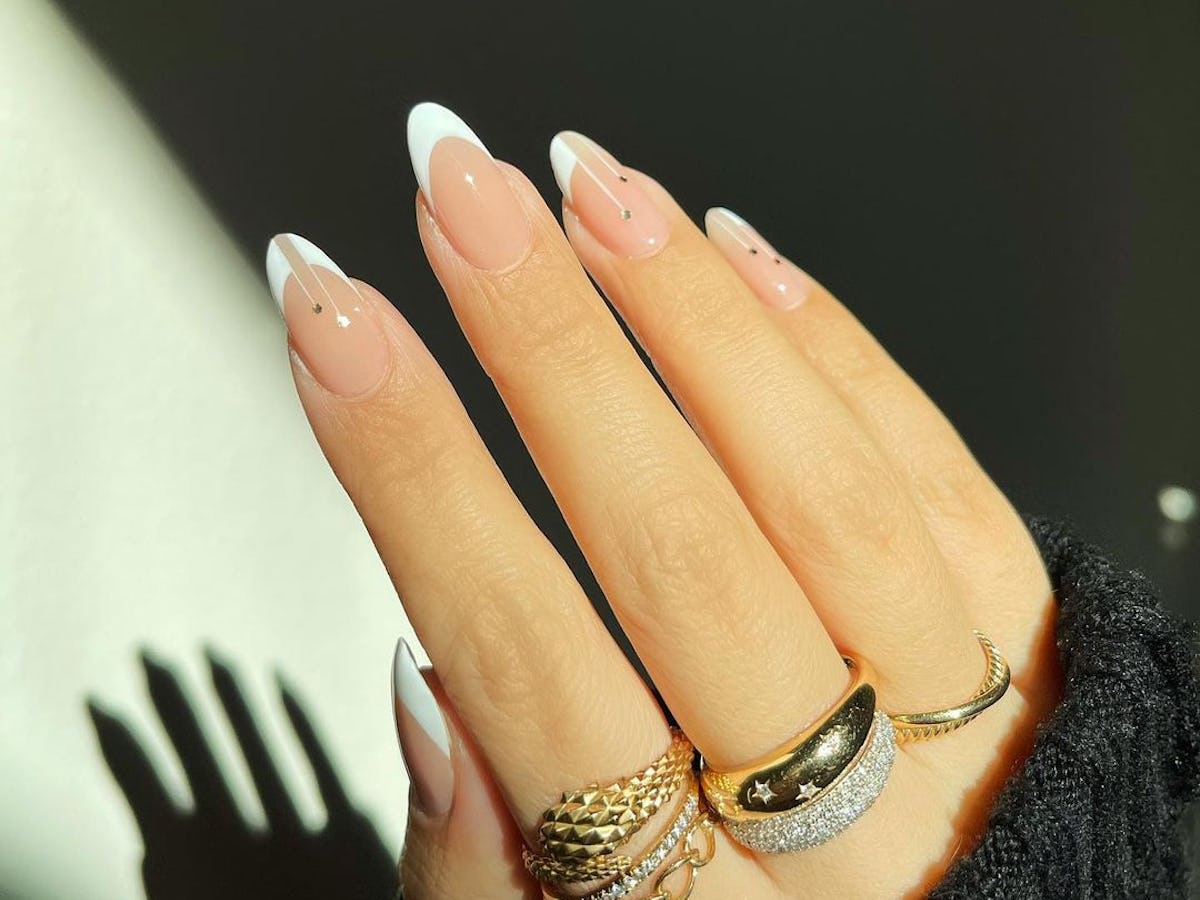 Elegant Minimalist Almond Wedding Nails
