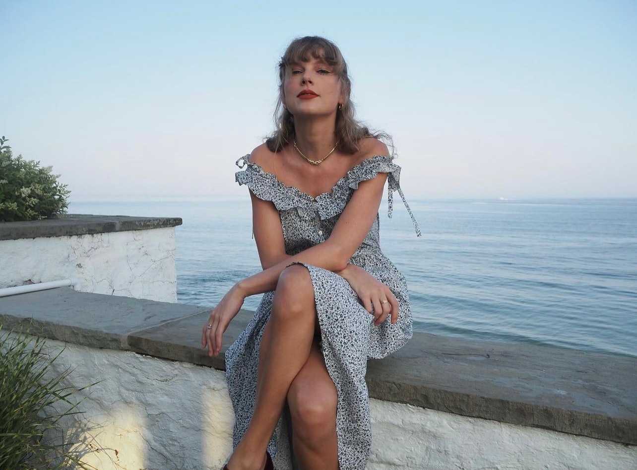 Taylor Swift's Lace Wedding Guest Dress Was A Sweet & Romantic Choice