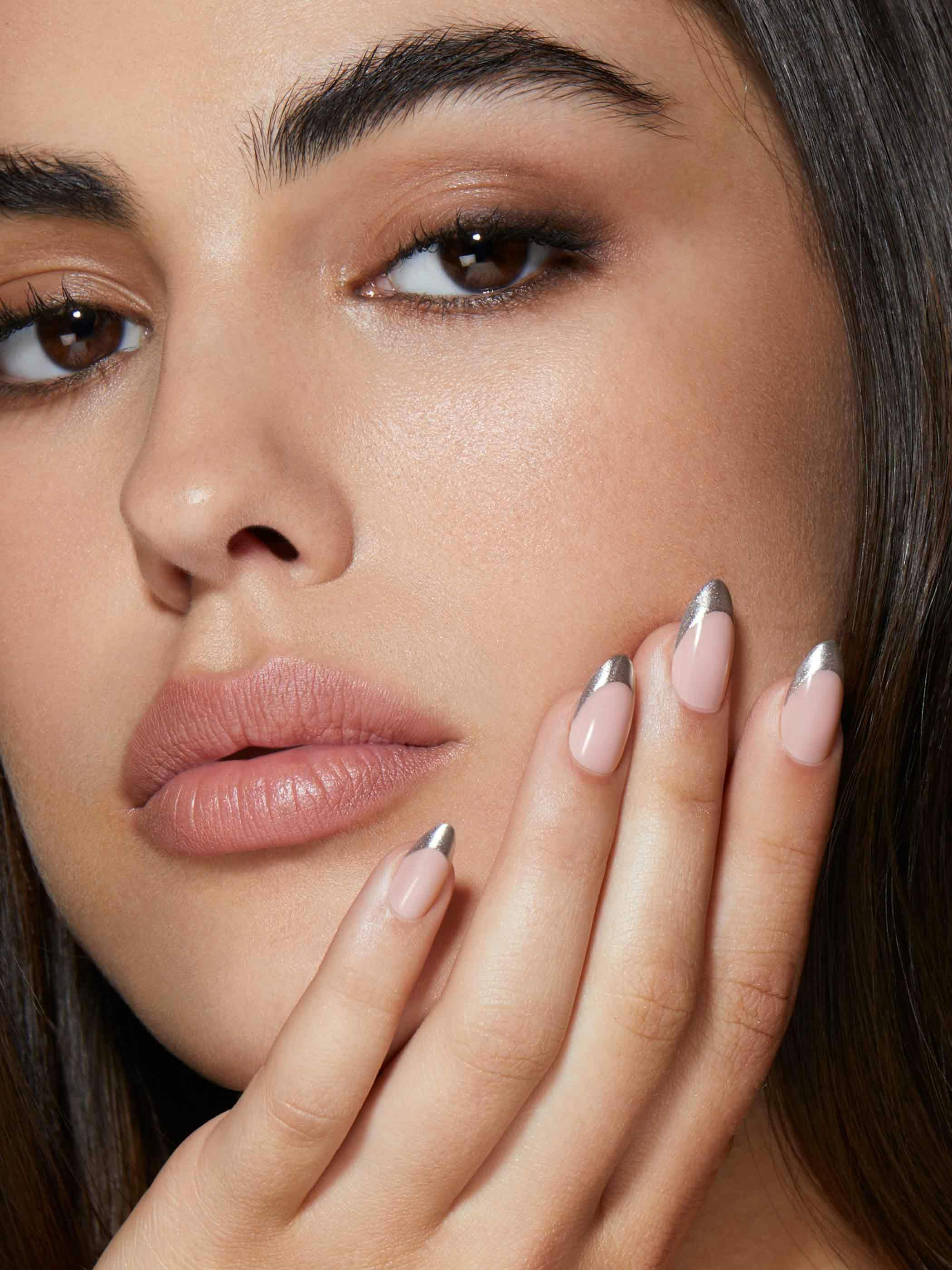 Static Nails Metallic French Short Almond Reusable Pop-On Manicures®