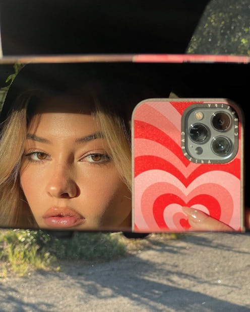 The cinnamon spice girl makeup trend is the fall makeup look that's taking over TikTok.