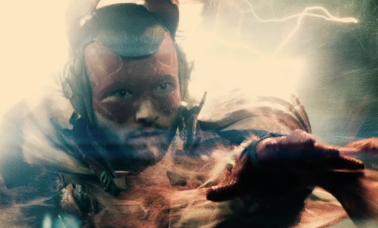 The Flash makes a mysterious appearance in Batman v Superman.