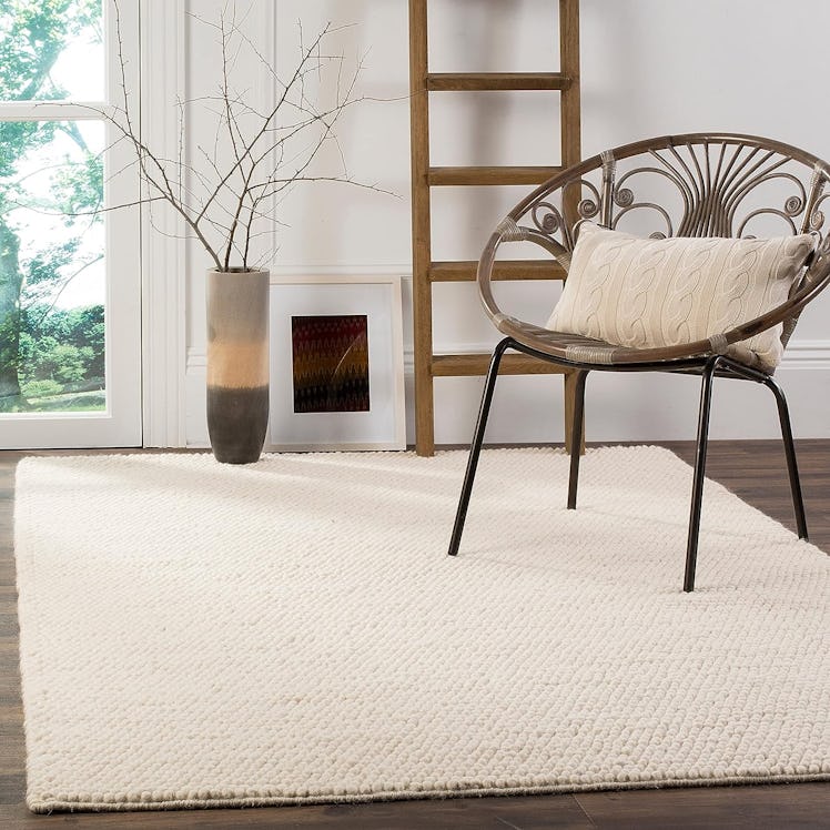 SAFAVIEH Natura Collection Accent Rug