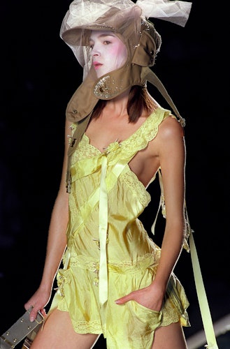 A model presents a creation by British designer John Galliano for Christian Dior 09 October 2001 dur...