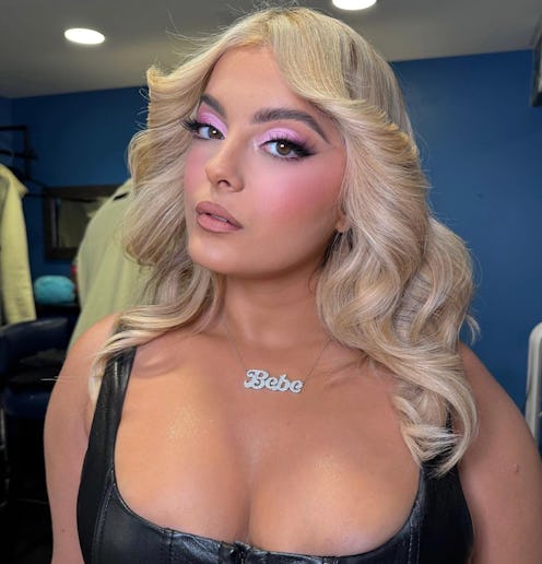 Pink setting powder is trending on TikTok.