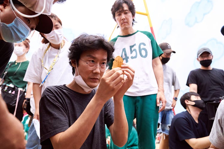 Hwang Dong-hyuk and Lee Jung-jae behind the scenes of Squid Game