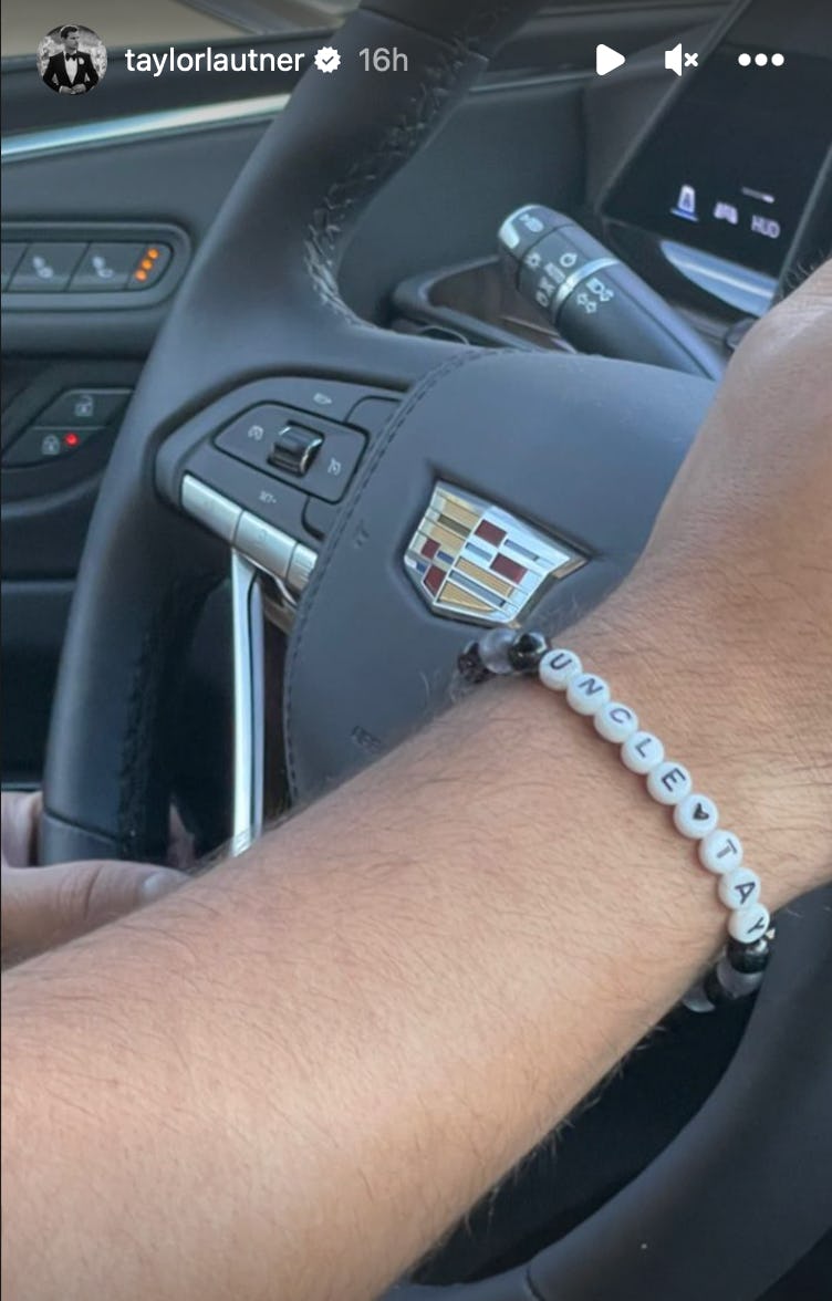 Taylor Lautner&rsquo;s friendship bracelet