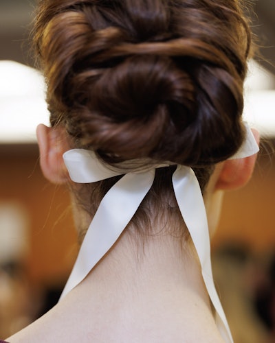 alice + olivia spring/summer 2024 hairstyle