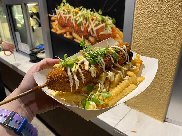 The food at Halloween Horror Nights 2023 is better at the Hollywood Universal Studios. 