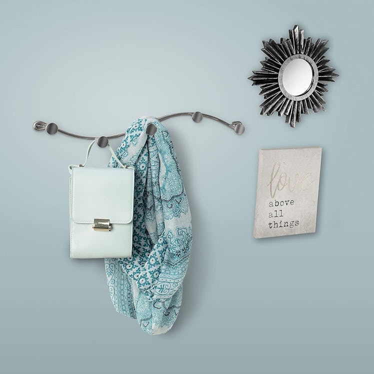 Spectrum Sweep Wall Mount 5-Hook Rack