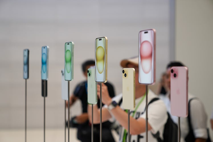 The five different colors that the iPhone 15 comes in