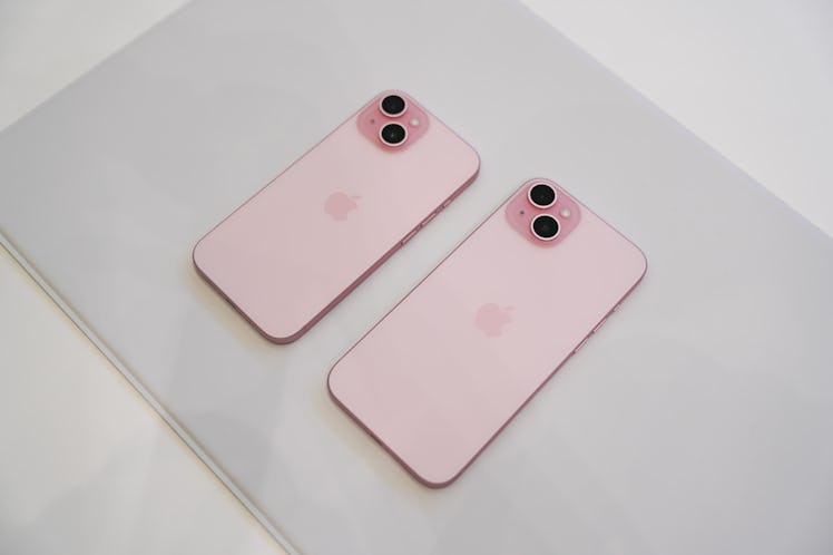 The iPhone 15 and 15 Plus in pink.