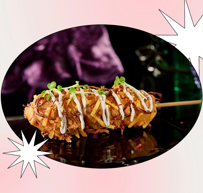 'The Last of Us' corndog is just one menu item for Halloween Horror Nights 2023 food and drinks.
