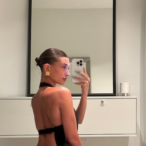 Hailey Bieber backless dress mirror selfie