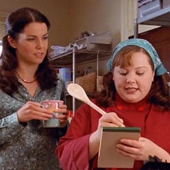 Lauren Graham as Lorelai Gilmore and Melissa McCarthy as Sookie St James in 'Gilmore Girls'