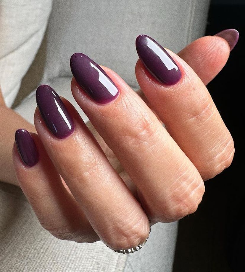 Kourtney Kardashian dark purple nails for fall