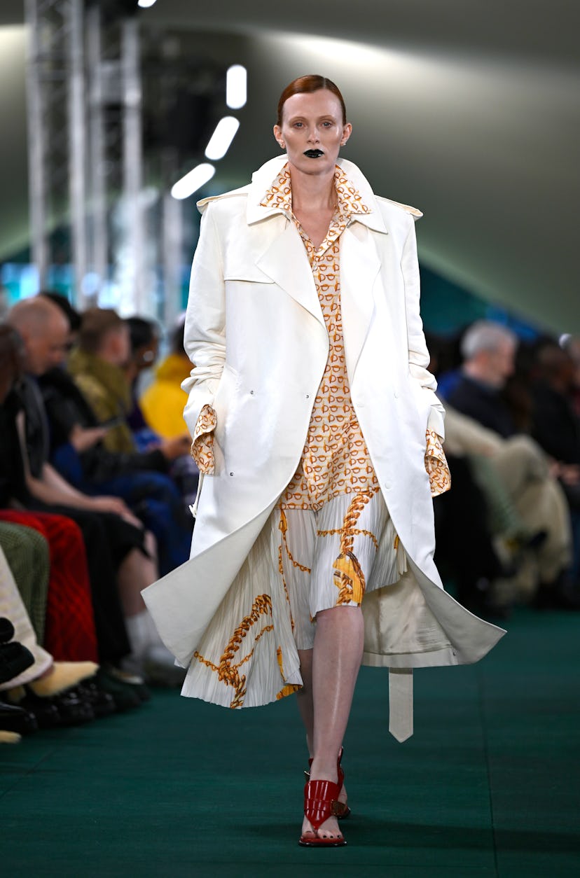 Karen Elson walks the runway at the Burberry show during London Fashion Week September 2023 at on Se...