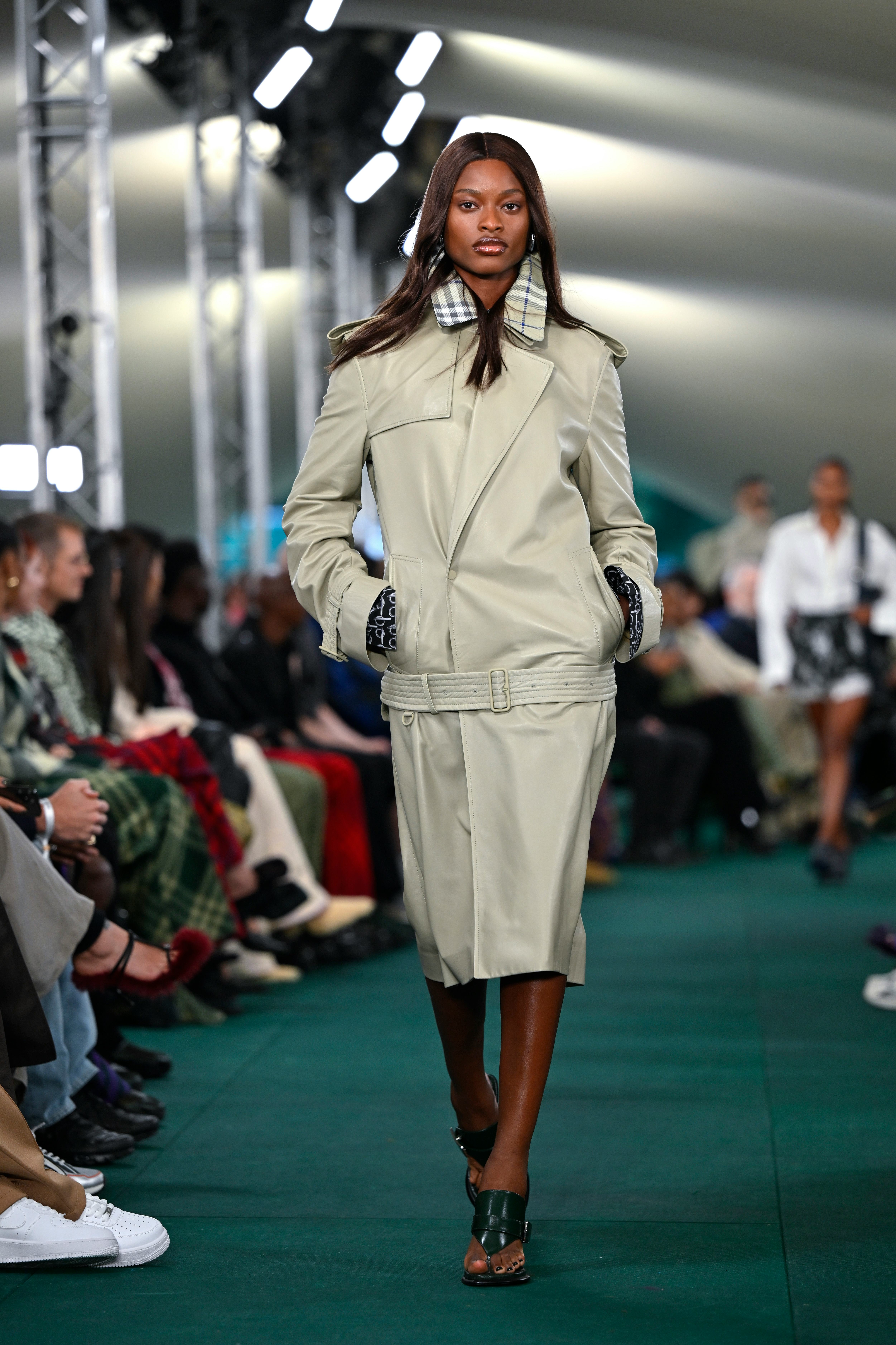 Burberry london 2024 fashion week