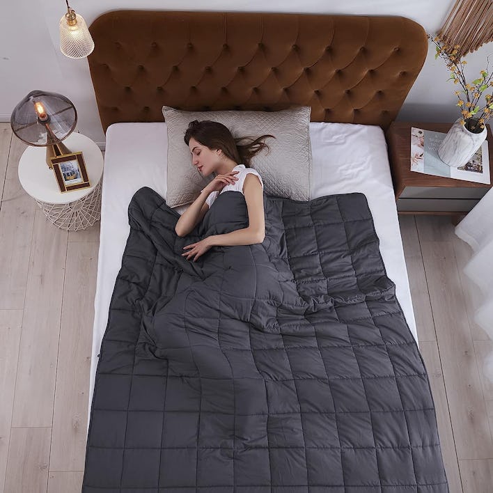 L'AGRATY Breathable Weighted Cooling Blanket