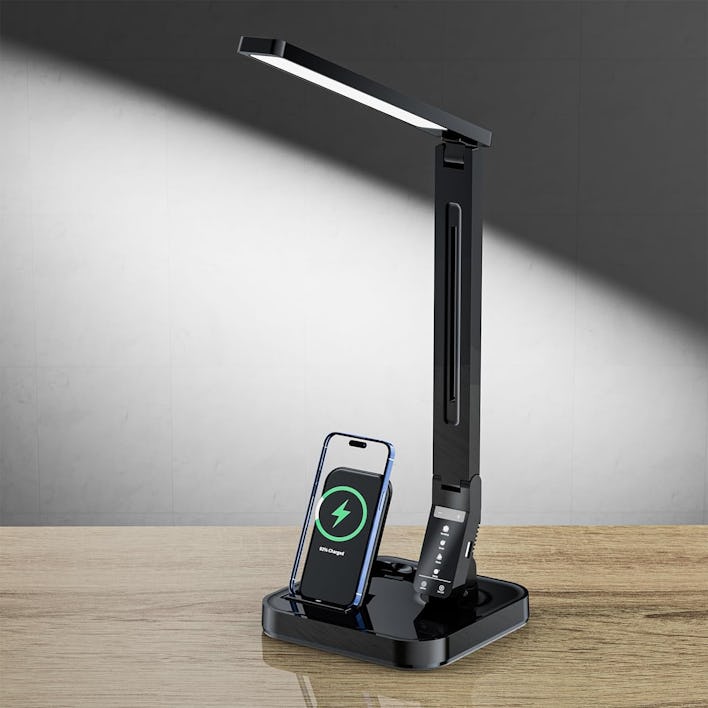 Fugetek Desk Lamp with Wireless Charging