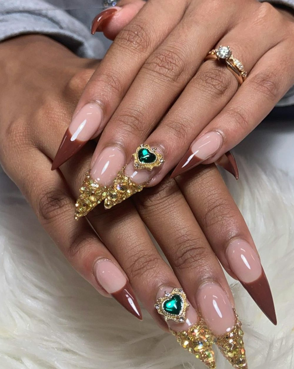 22 Pretty nail art design that you should try - beautiful nail art ideas  ,mismatched nail art ,glam nail design ideas #nail #nailart #nails  #naildesign #n… | Naglar