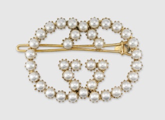 Floating pearl hair accessories are from ! For day of id use las