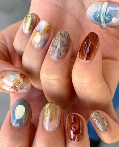 Try this mermaidcore caramel nail art for a seasonal mani