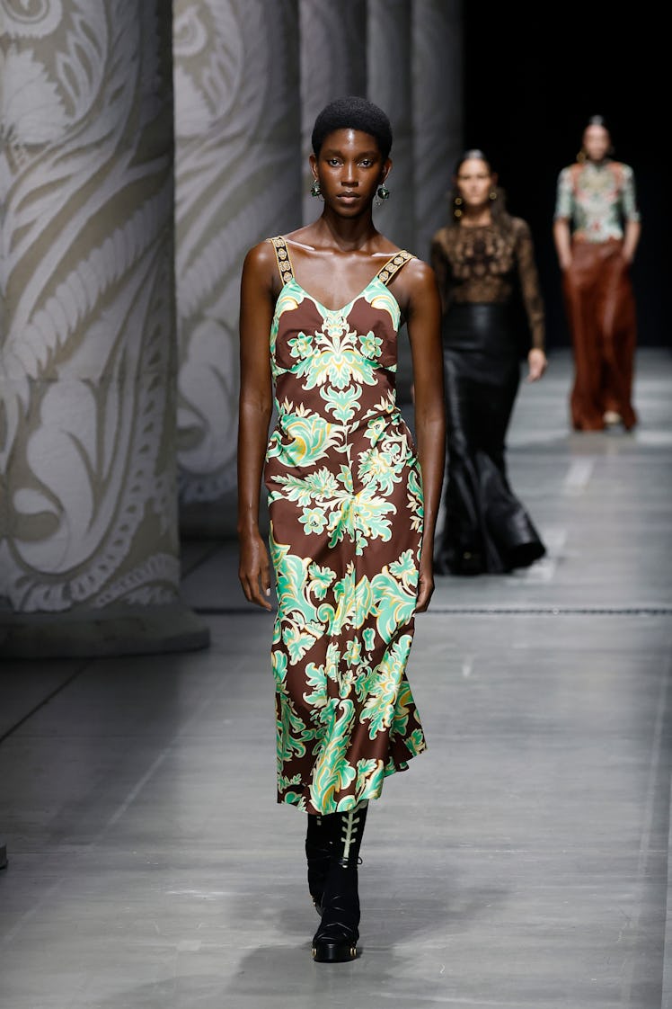 A model walks the runway at the Etro fashion show during the Milan Fashion Week Womenswear Spring/Su...